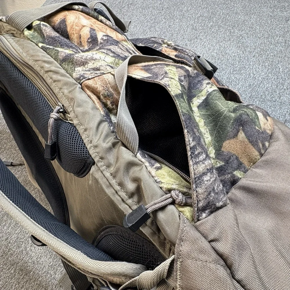CamelBak The Commander Hunting Backpack Realtree Camo Large Hydration Pack 45L